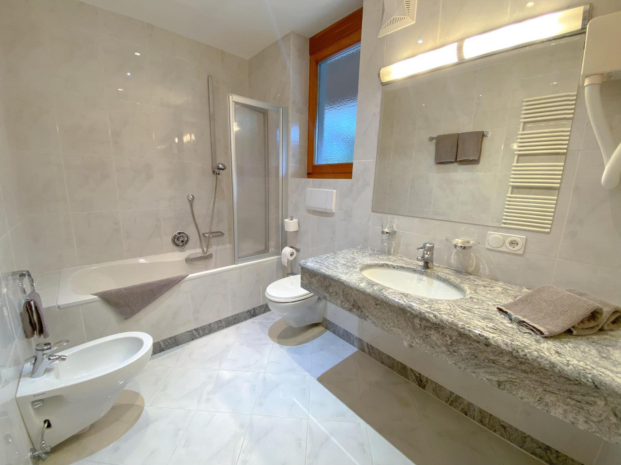 Camera Matrimoniale con Bagno Privato