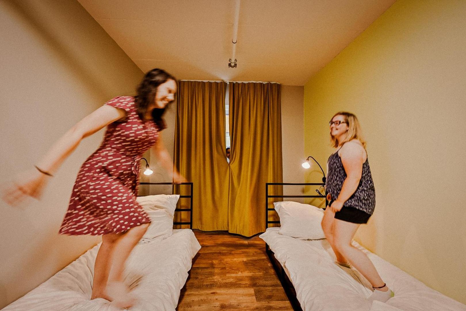 Twin Room,1774696804:JPEG