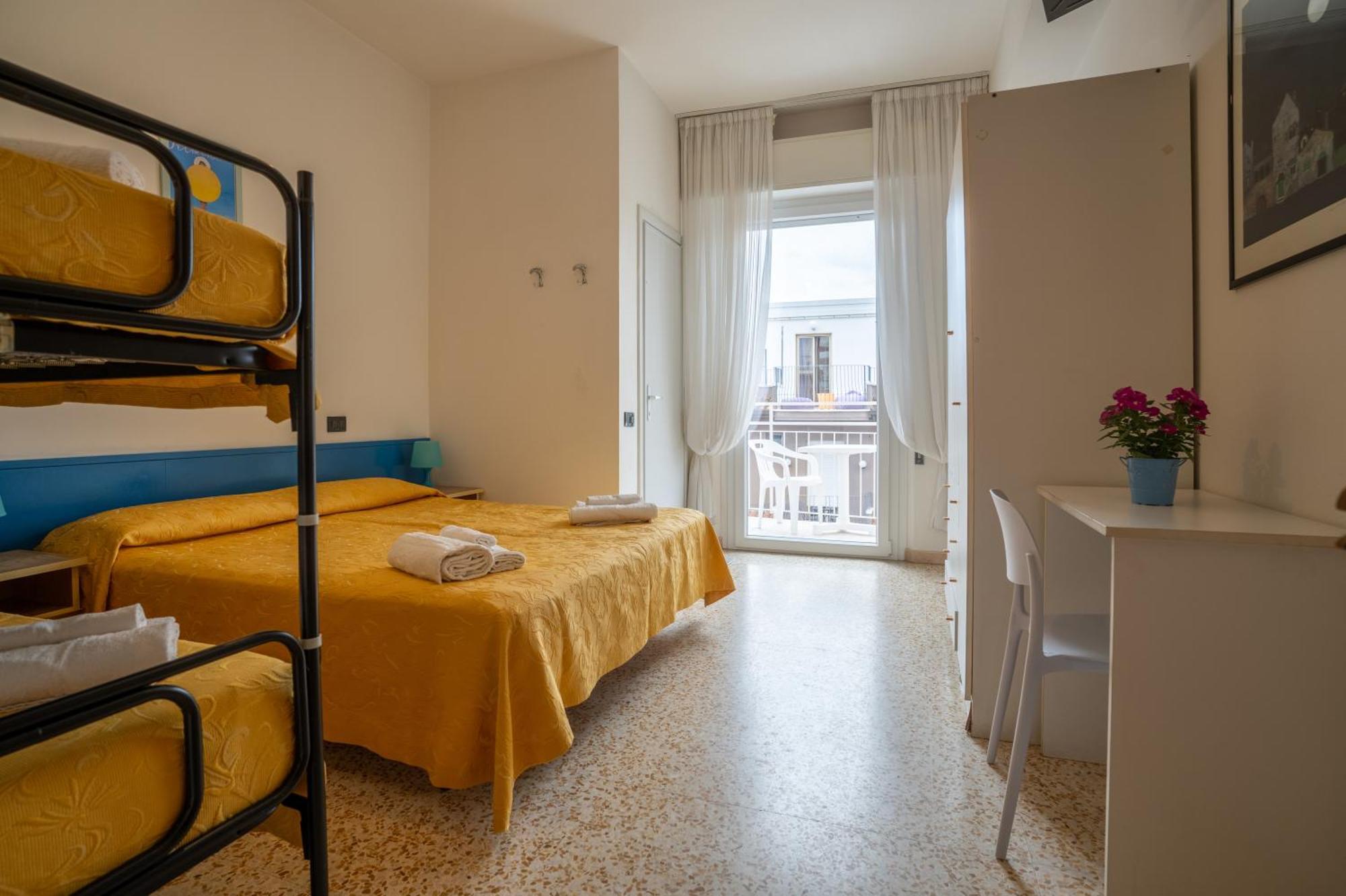 Quadruple Room Sea View