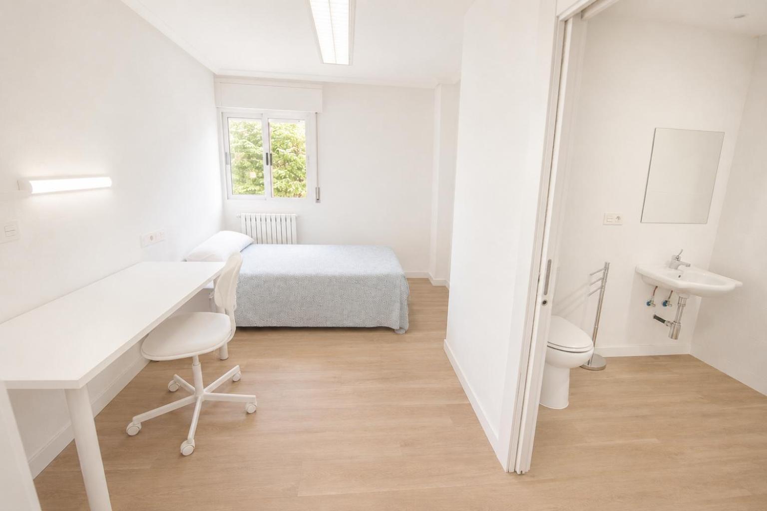 Standard Single Room,1774724778:JPEG