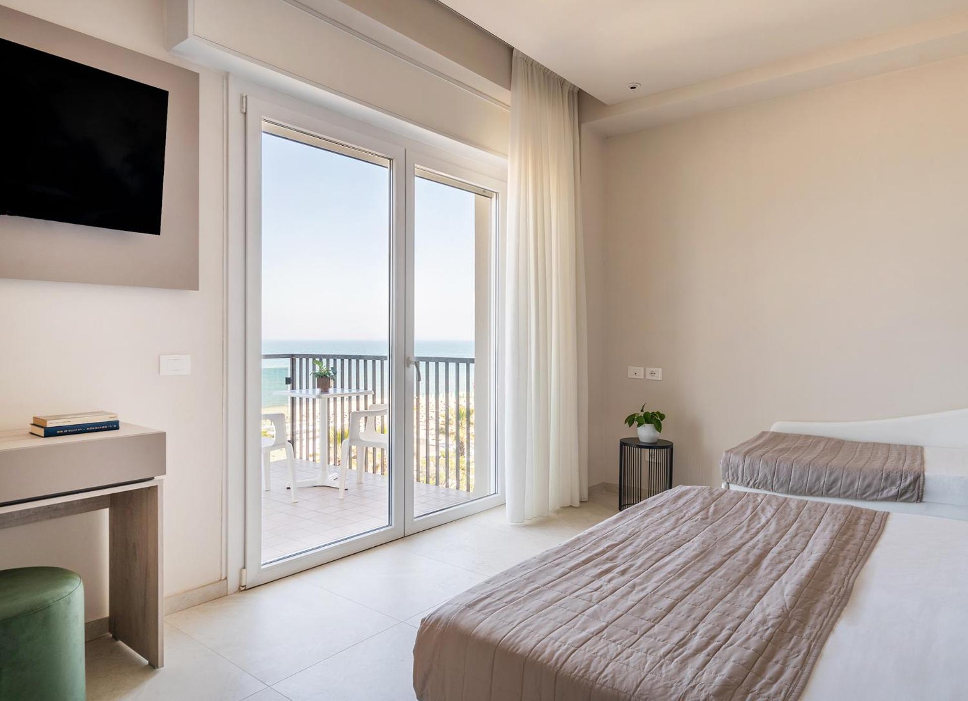 Deluxe Triple Room Sea View