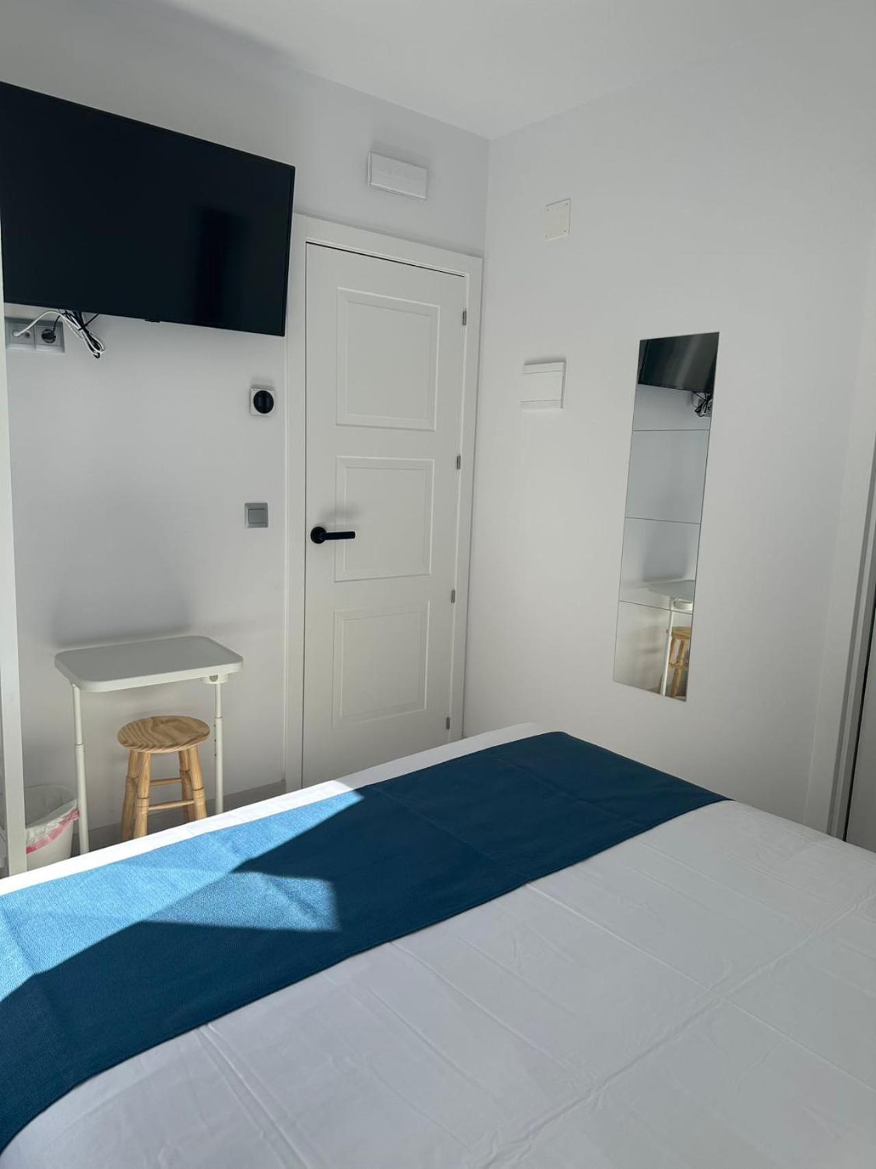 Double Room Private Bathroom