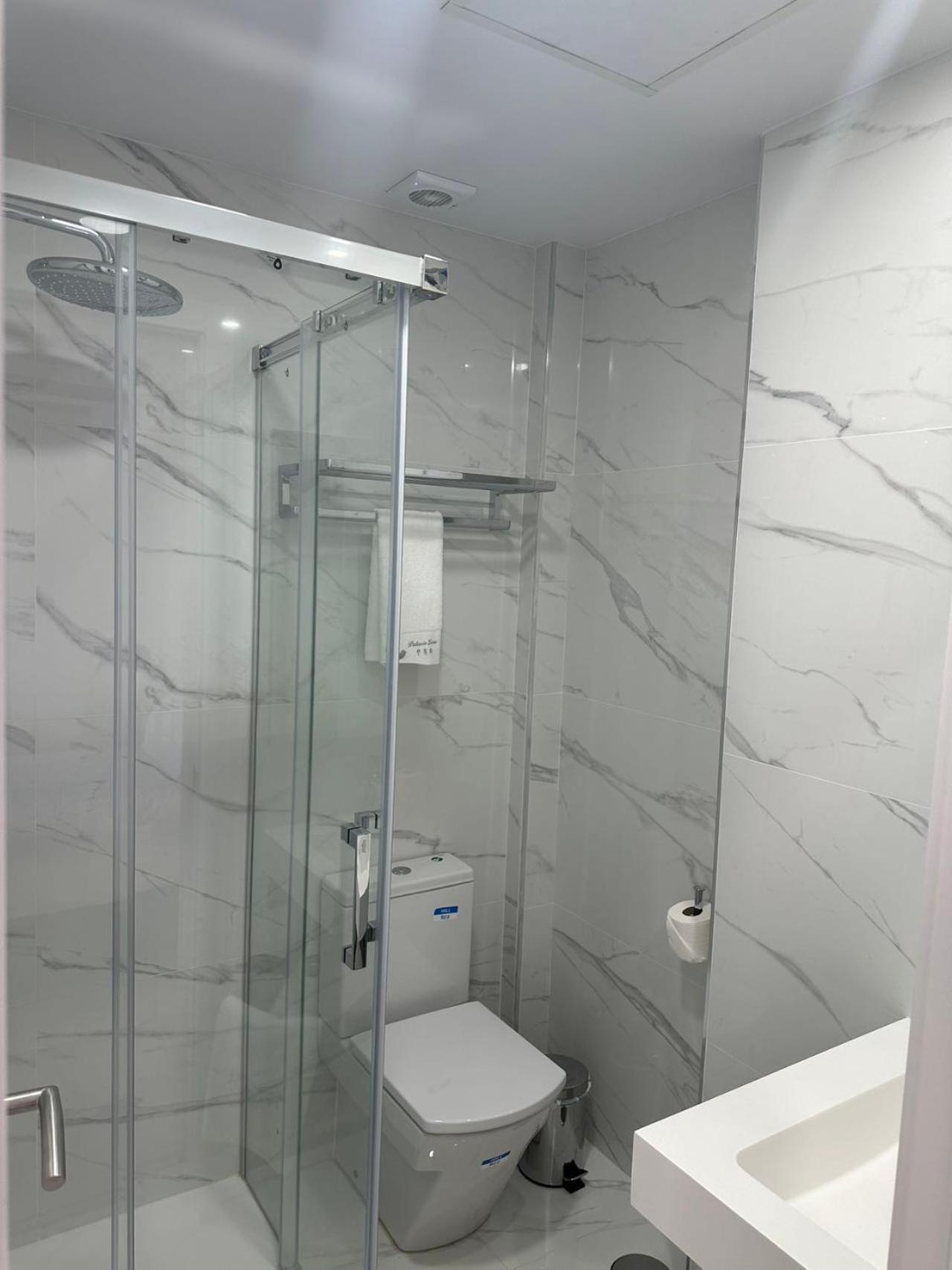 Habitación Individual con baño privado