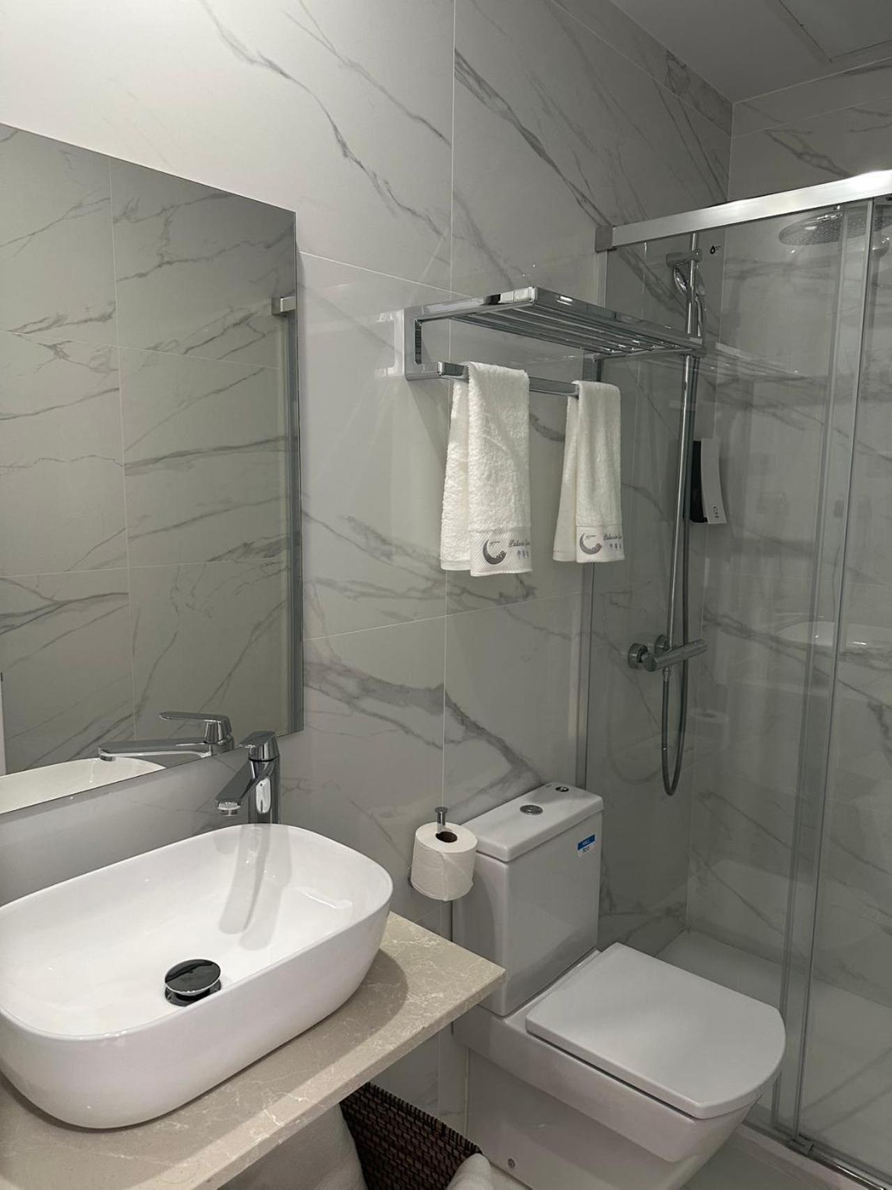 Double Room Private Bathroom