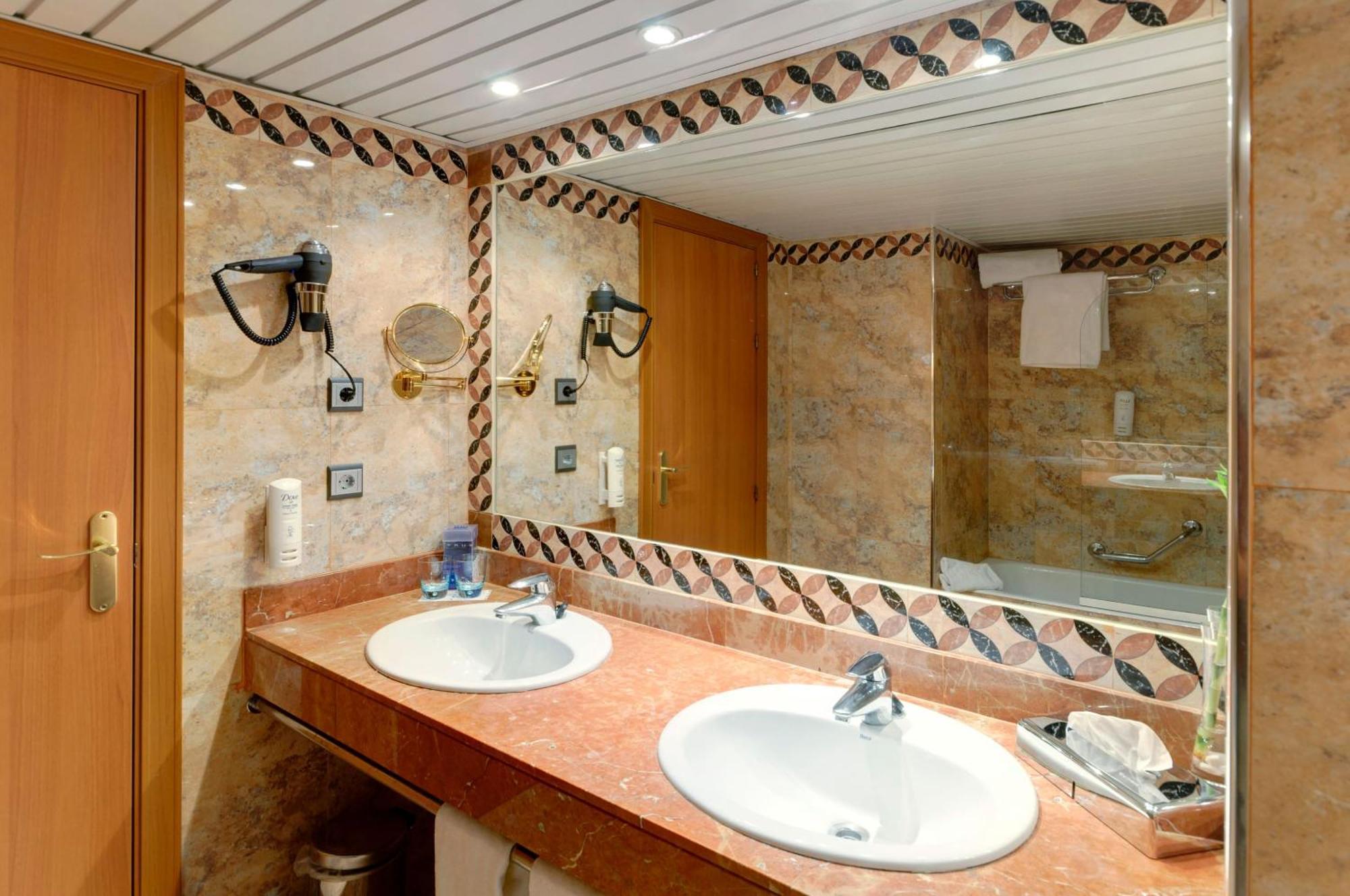 Premium Single Room
