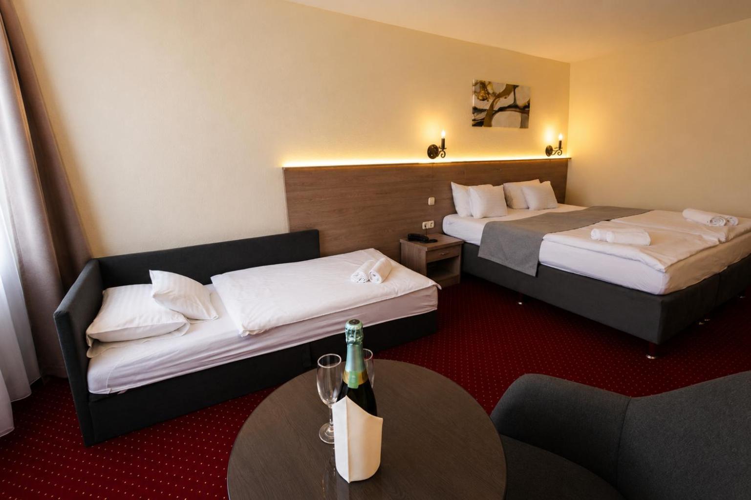 Standard Twin Room