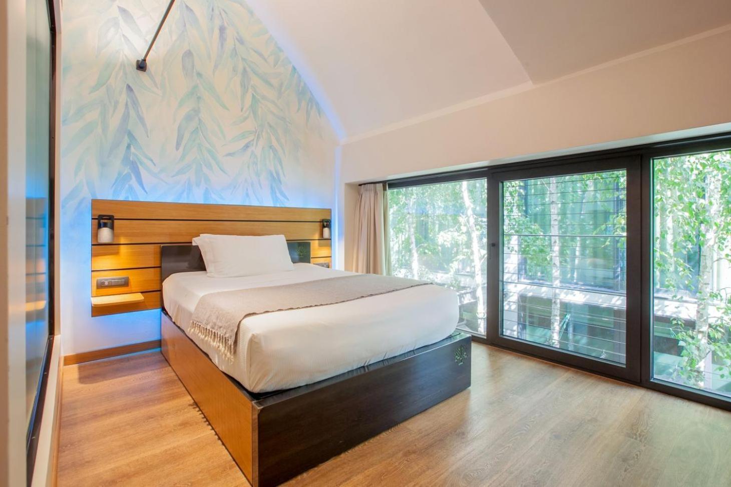 Queen Room