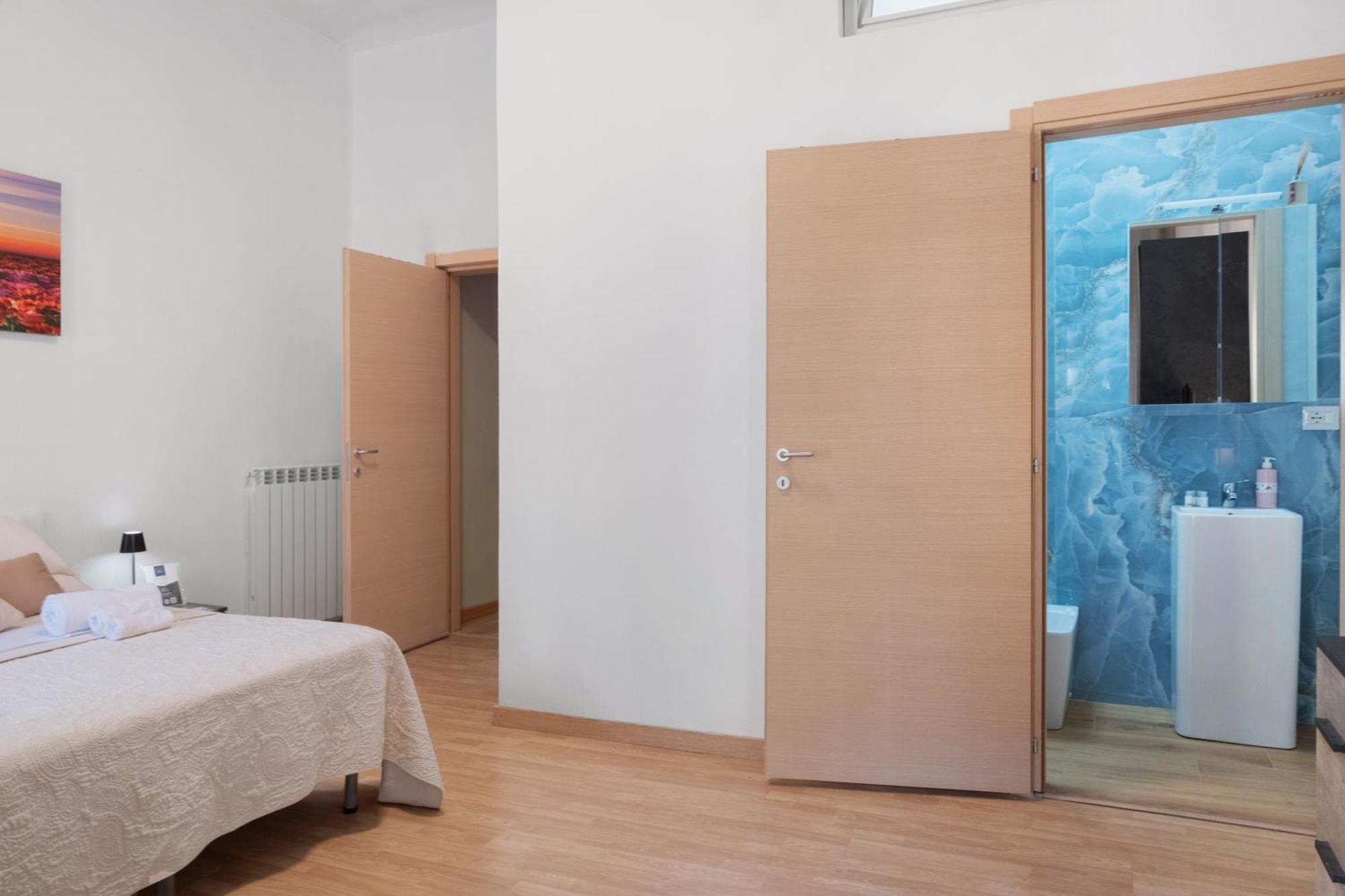 Triple Room Shower