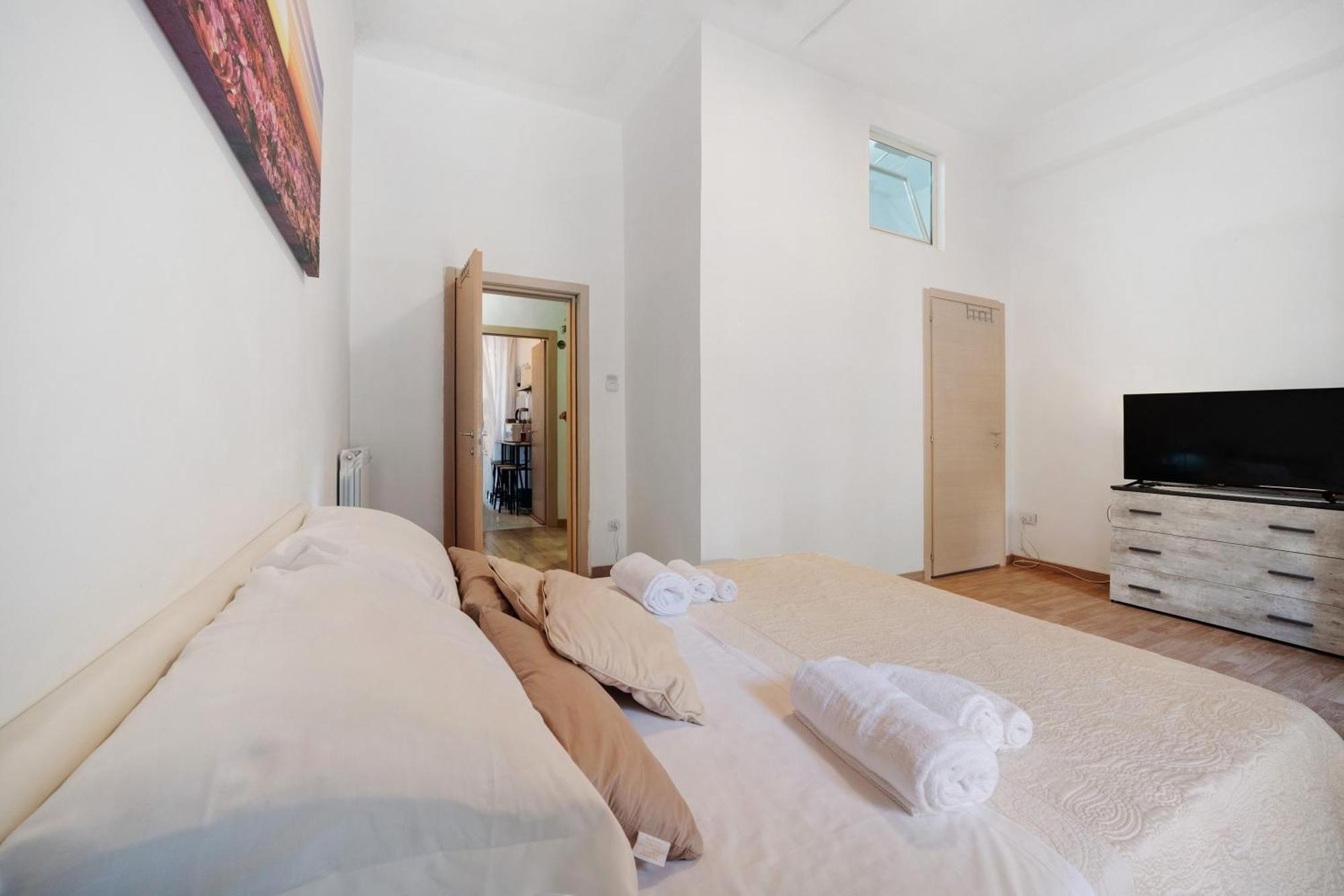 Triple Room Shower