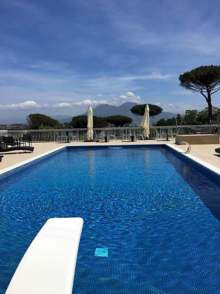 Studio Pool View
