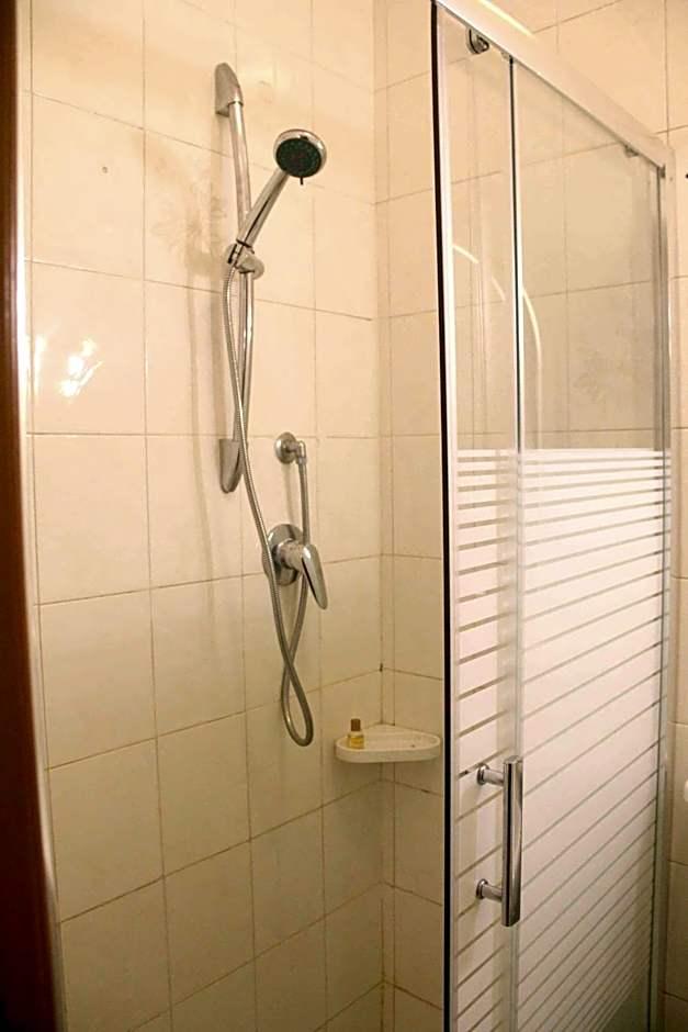 Single Room shared Balcony