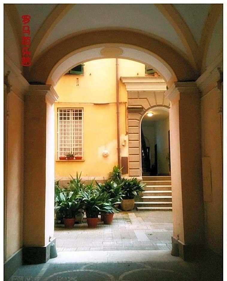 Camera Singola con Bagno in Comune