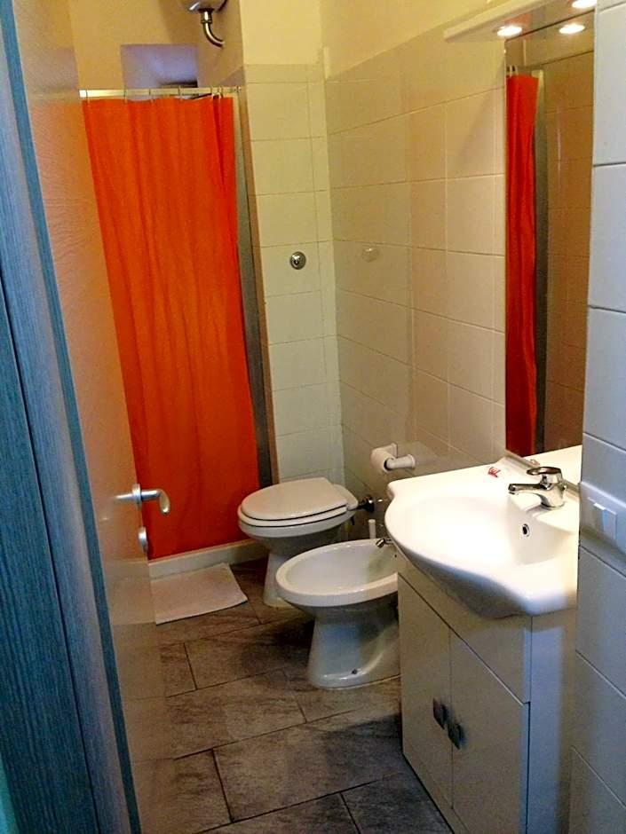 Habitación Doble con baño compartido - 1 o 2 camas