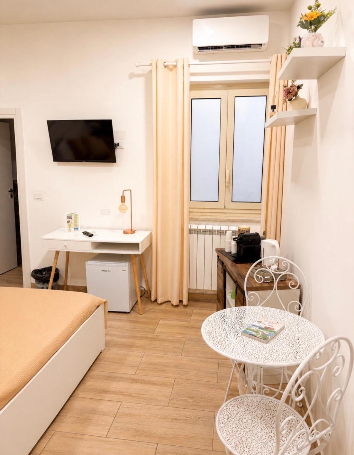 Double Room Private Bathroom