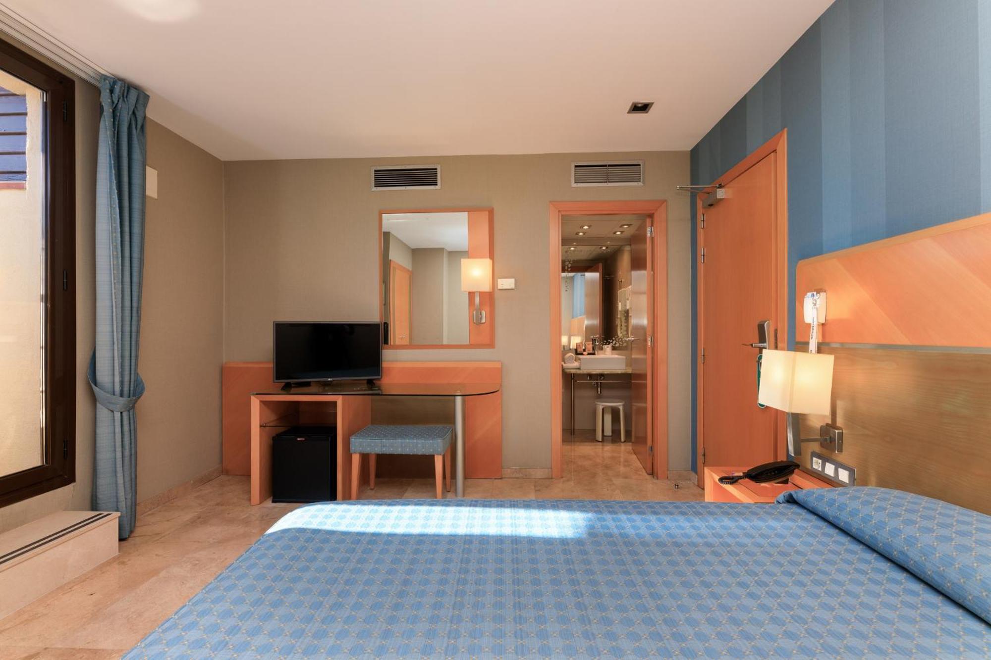 Chambre Double ou Lits Jumeaux avec Terrasse