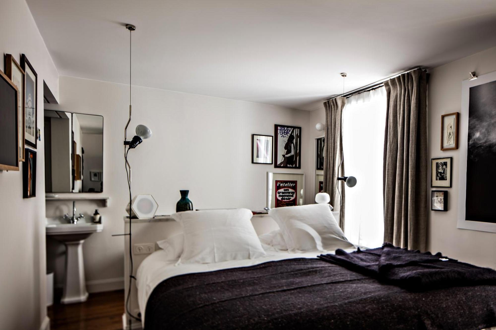 Deluxe Room "Pigalle 22"