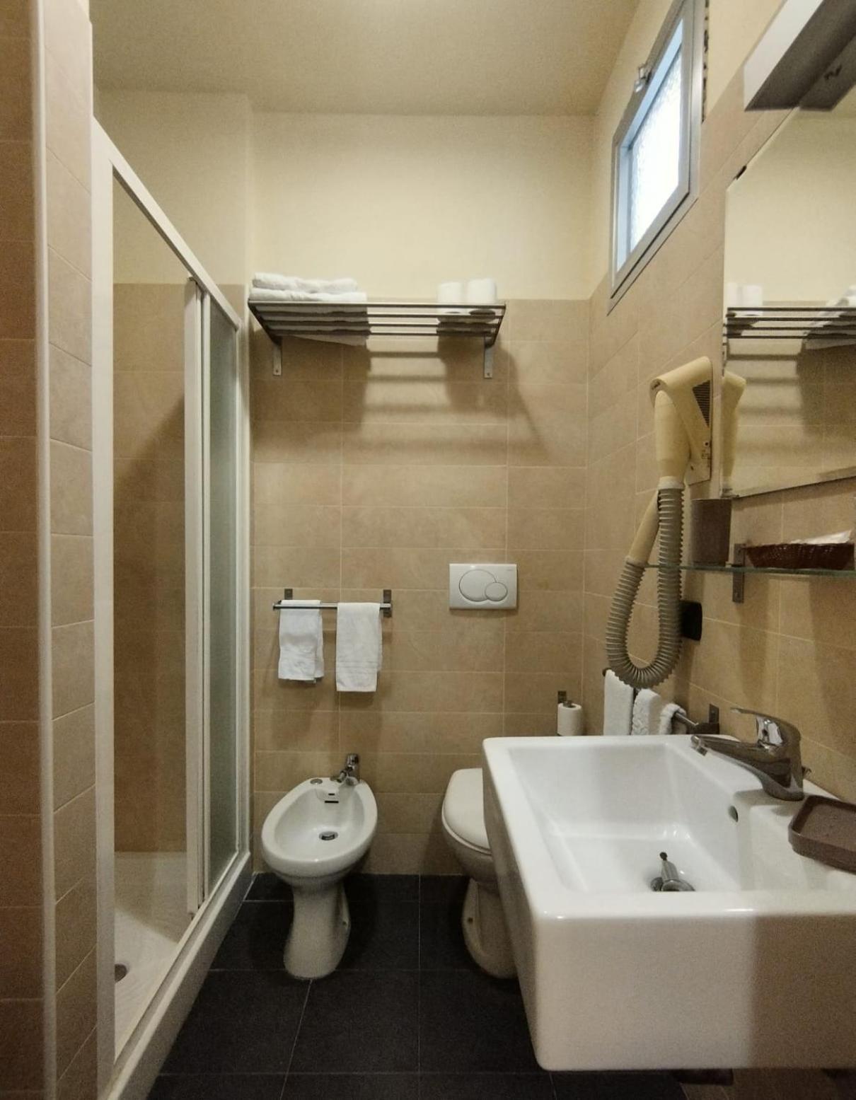 Comfort Triple Room