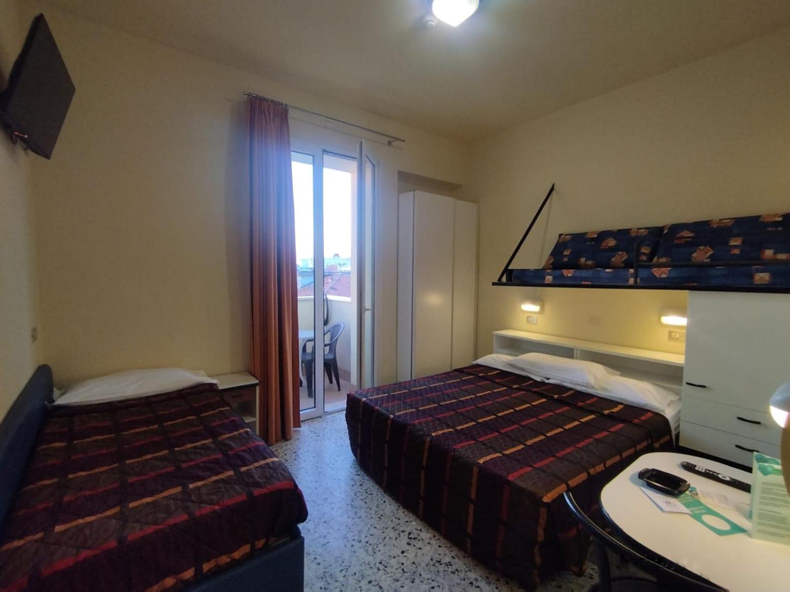 Deluxe Quadruple Room