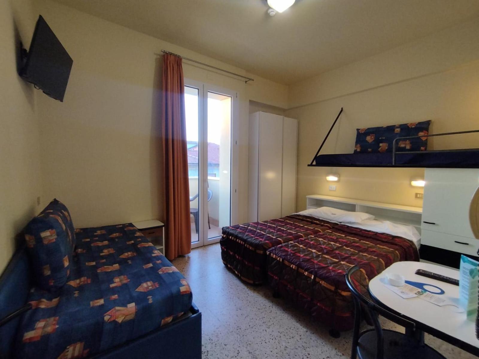 Deluxe Quadruple Room
