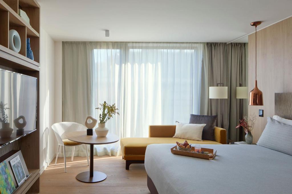 Two Superior ME Room Connected