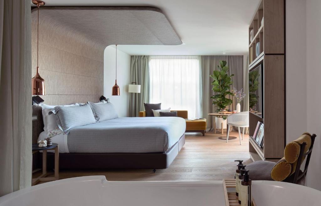 Studio ME Suite Plaza Cataluña View