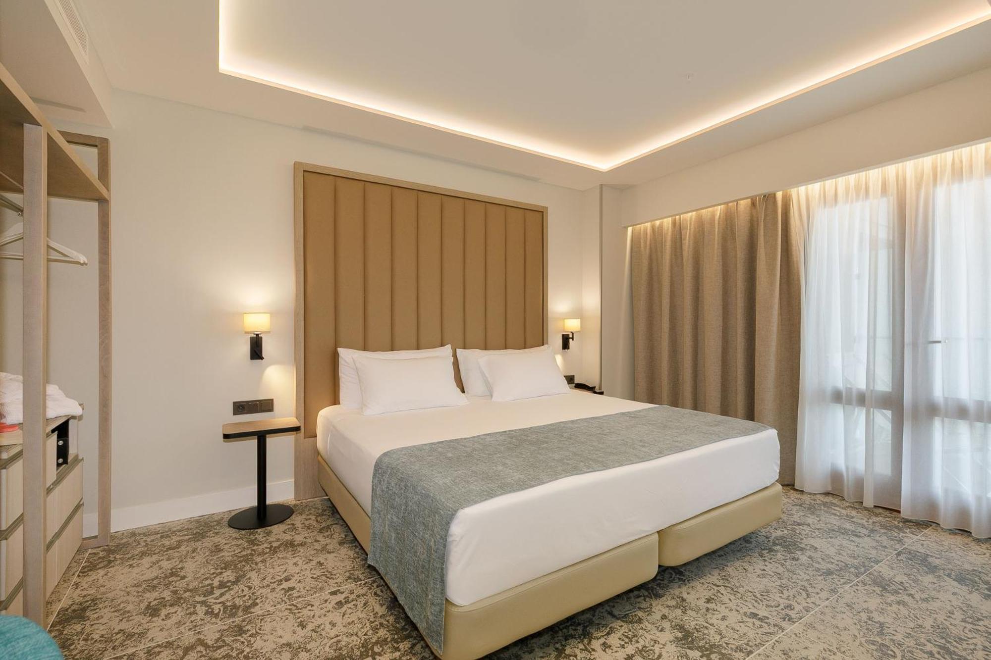 Sol Suite Lateral Sea View