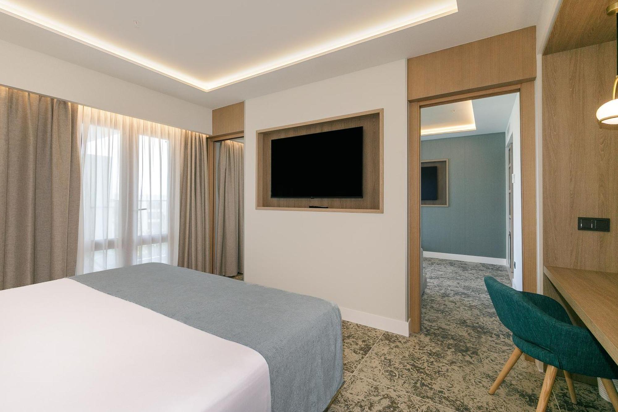 Sol Suite Lateral Sea View