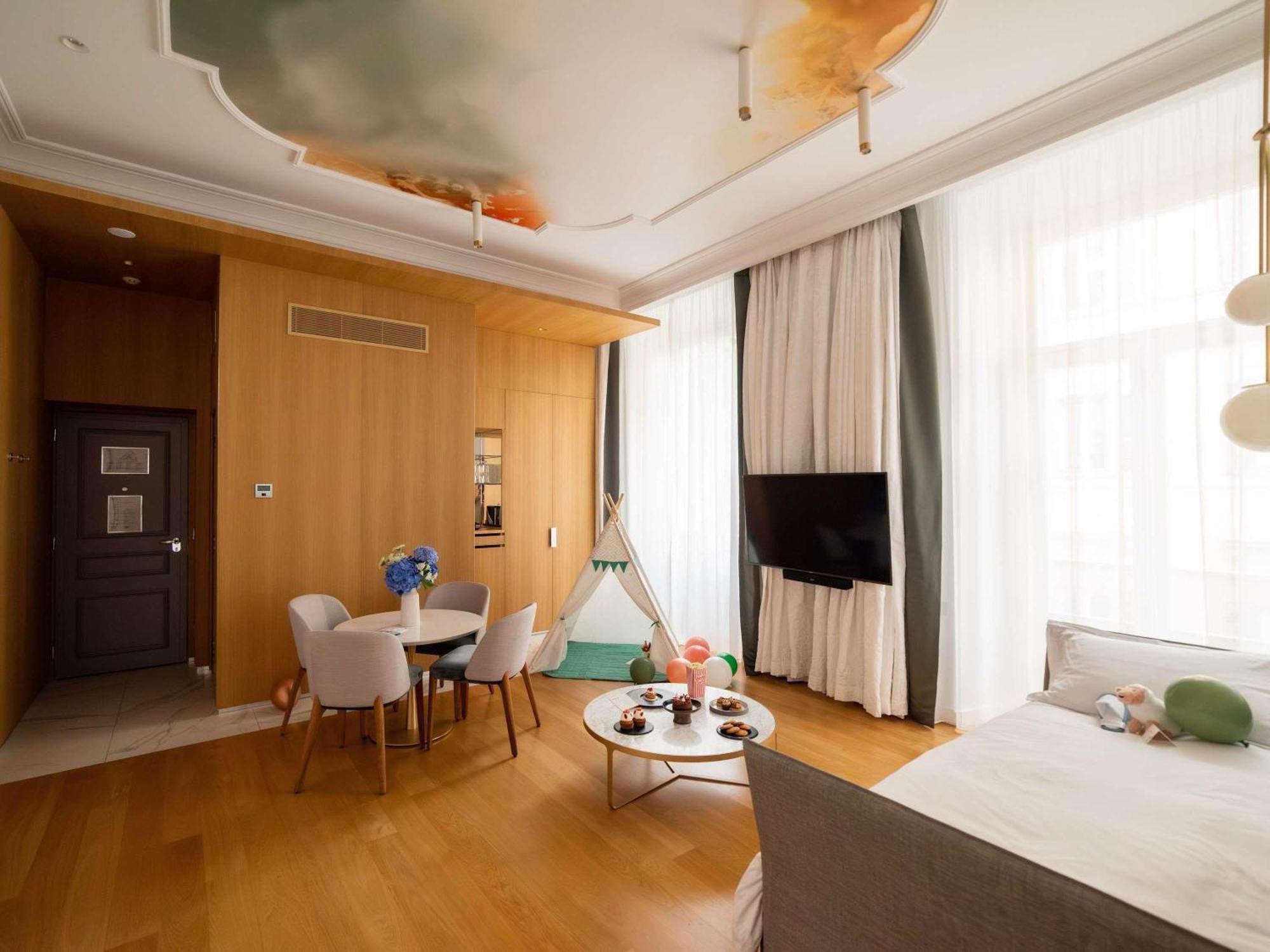Deluxe Family Suite Two Connecting Rooms