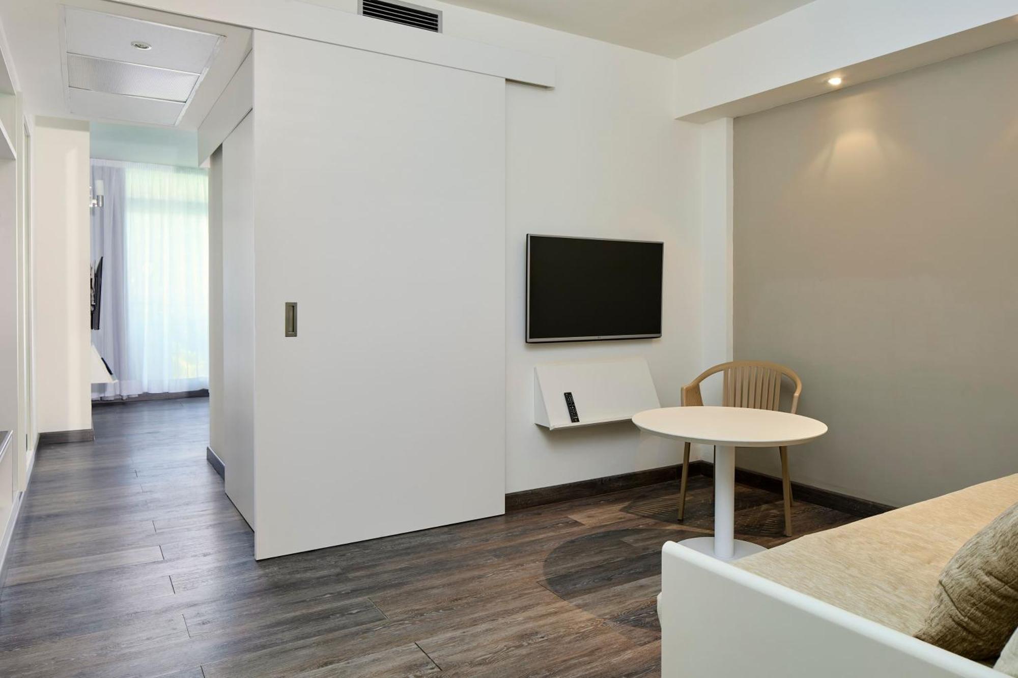 Sol Family Suite