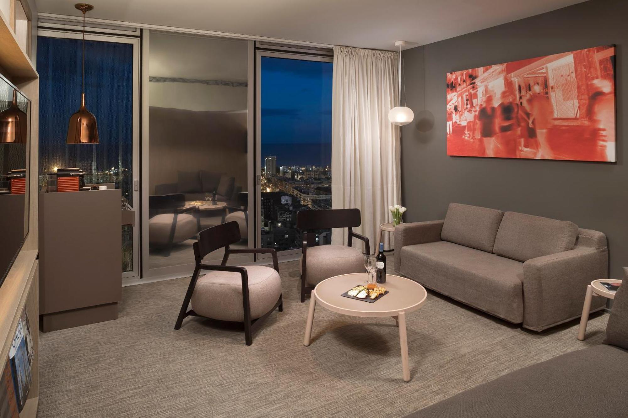 The Level Master Suite Sea View