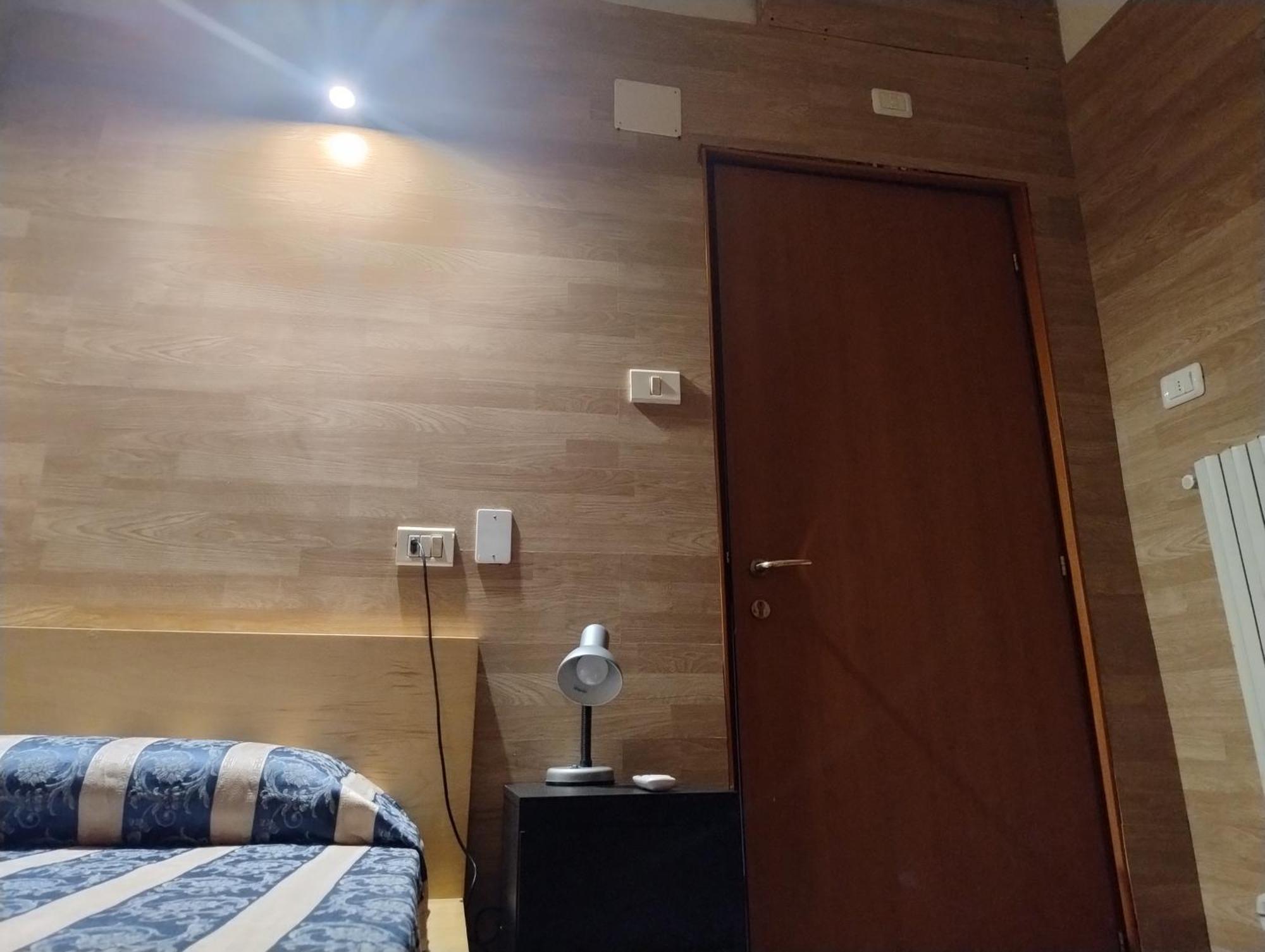 Single Room Private External Bathroom
