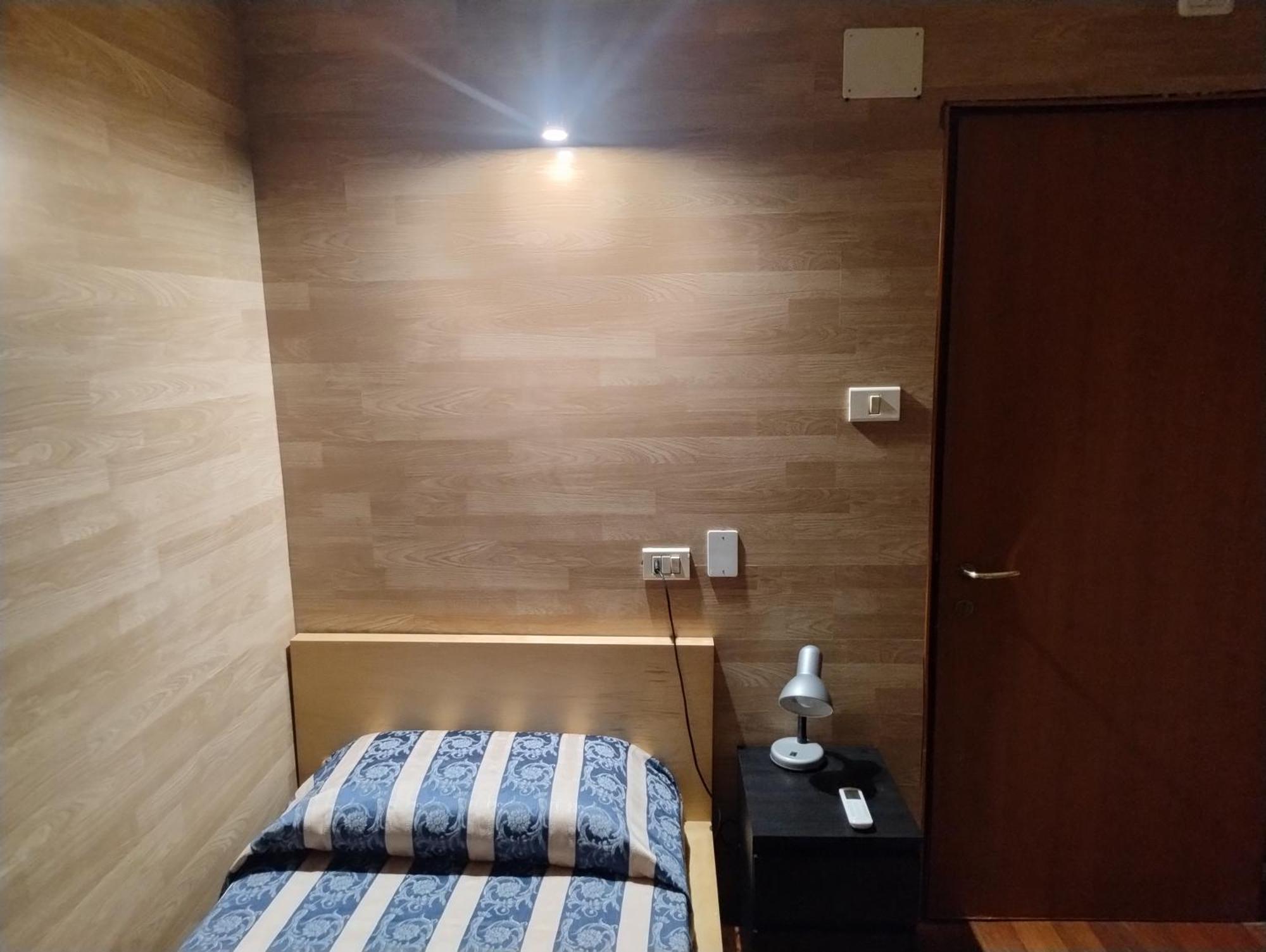 Single Room Private External Bathroom