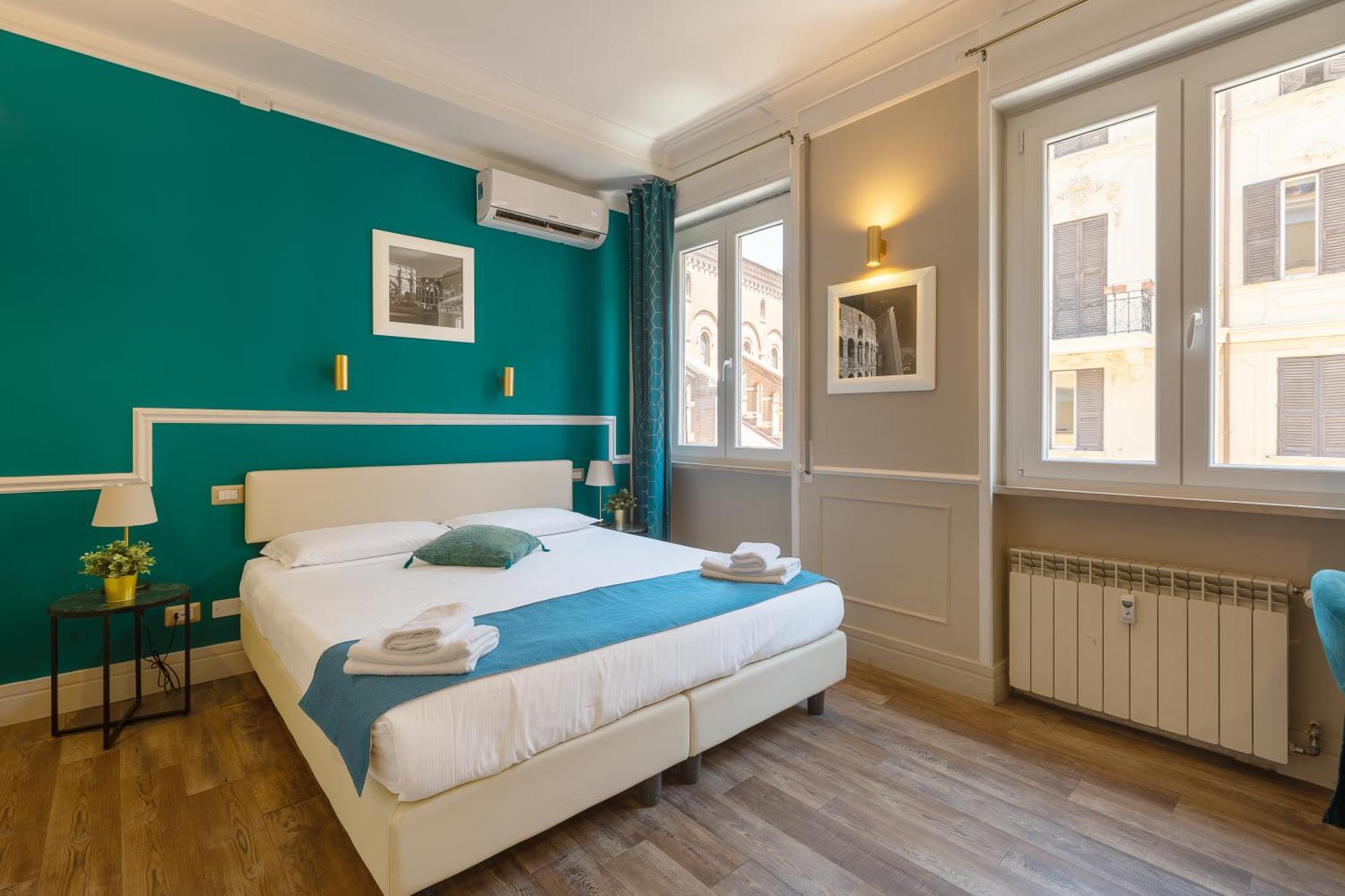 Habitación con cama extragrande.