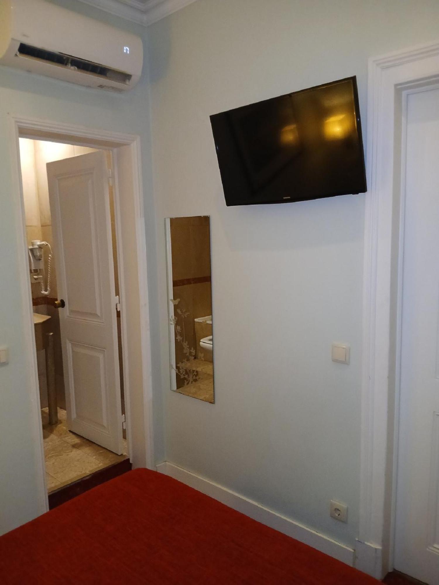 Budget Single Room