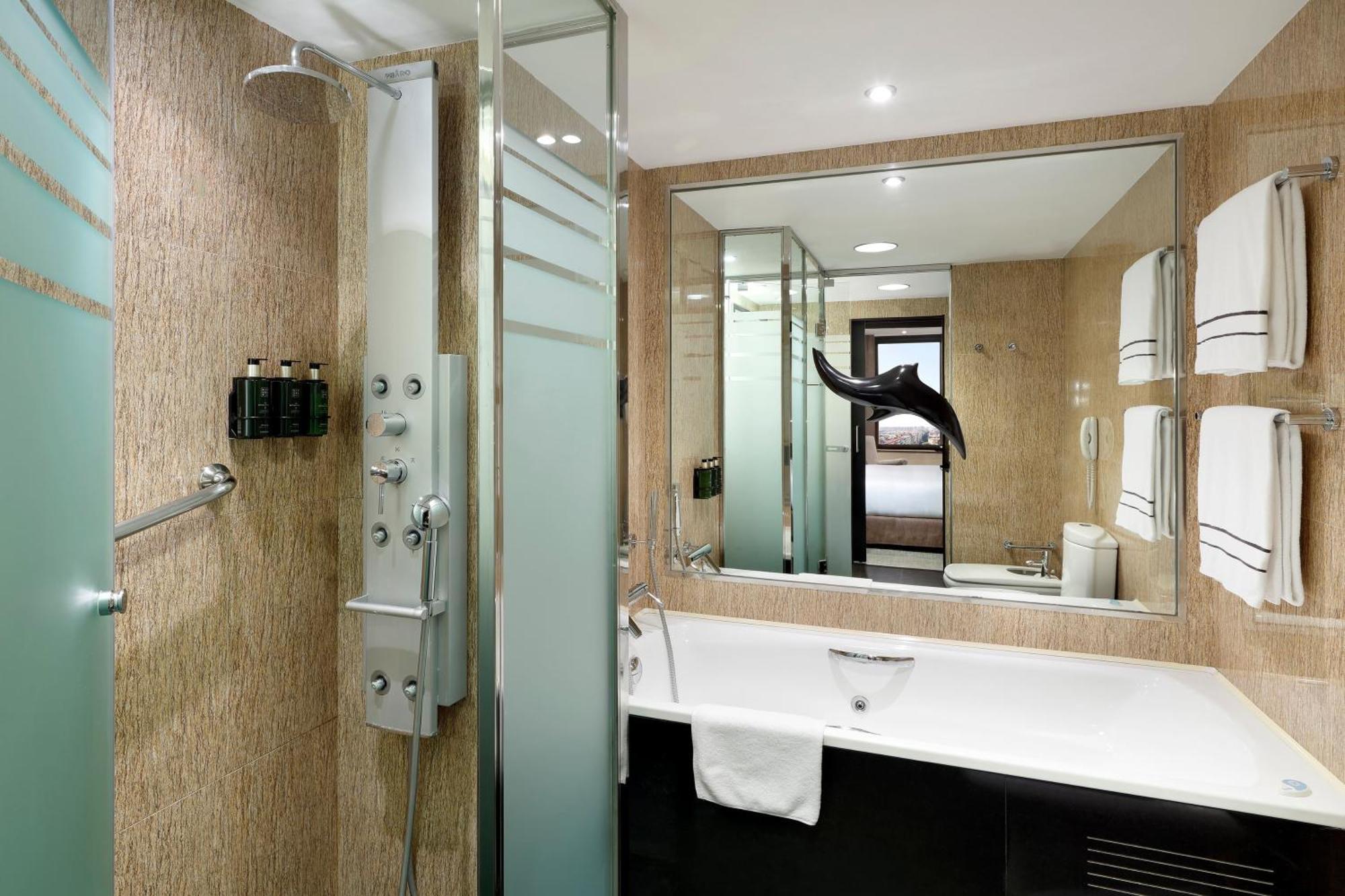 Melia Triple Room