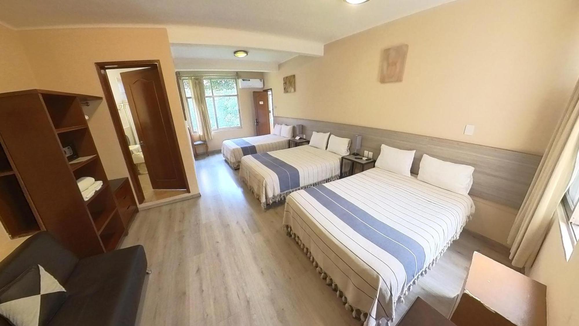 Classic Triple Room