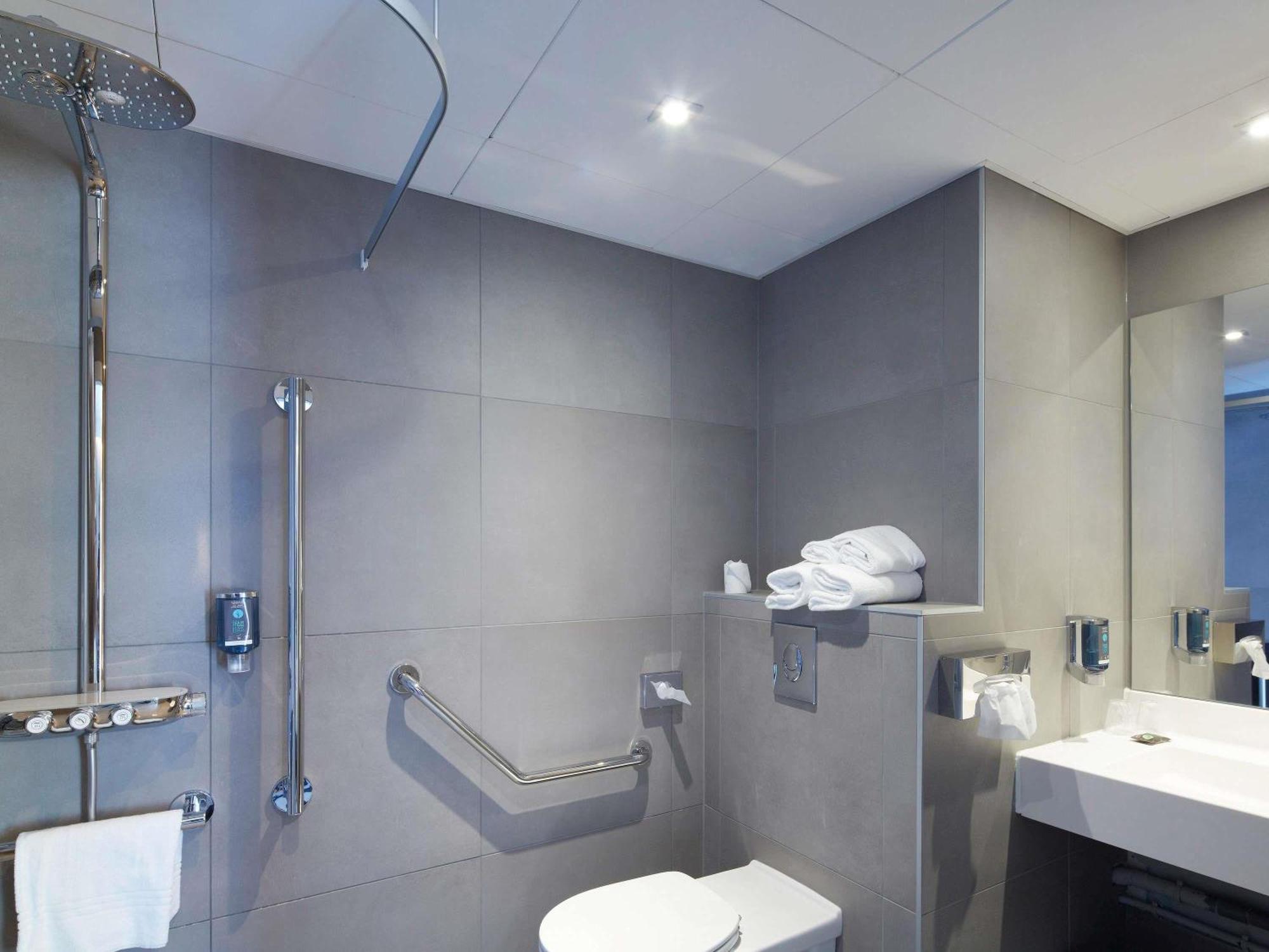 Superior Suite - Mobility Access