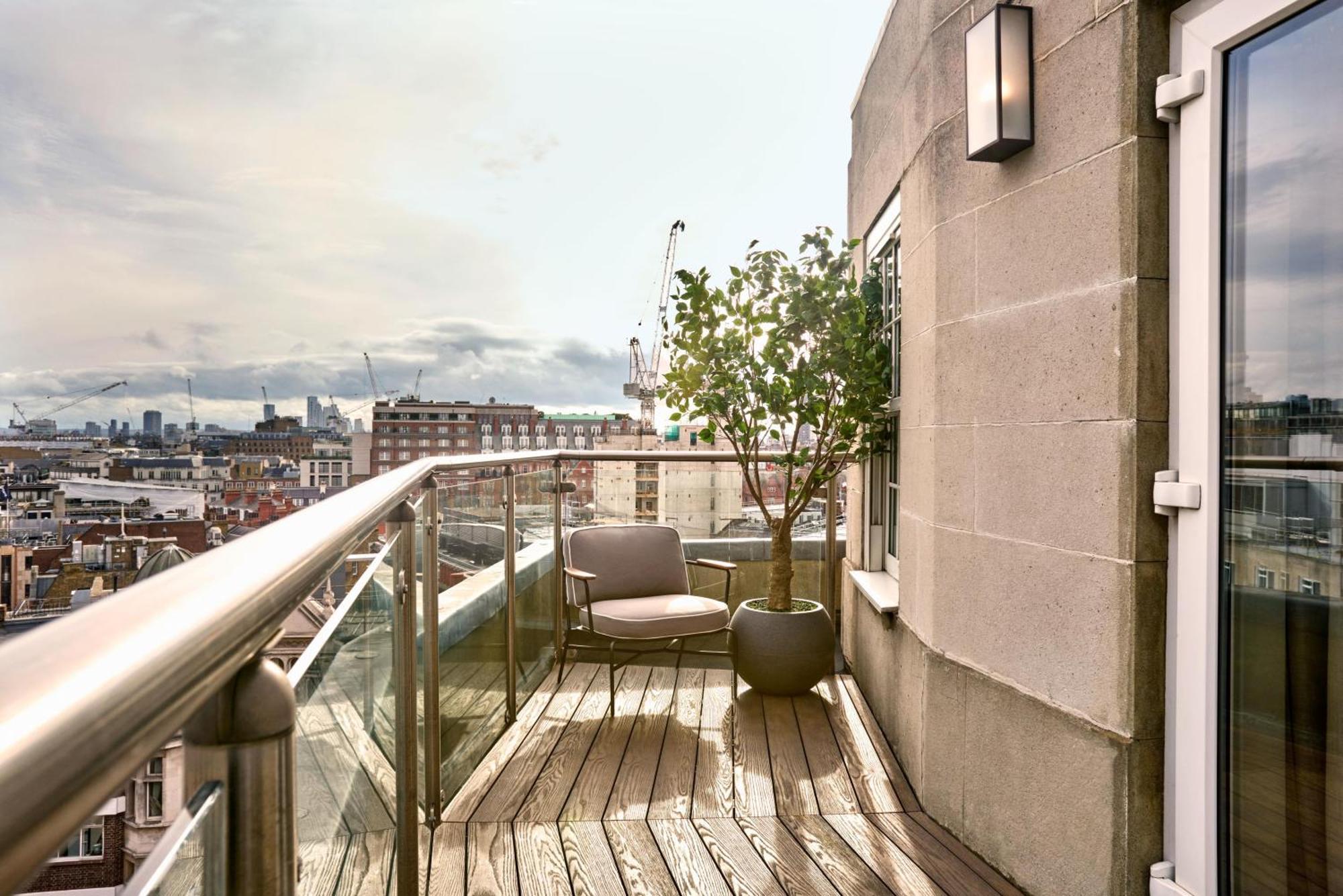 One Bedroom Suite Terrace