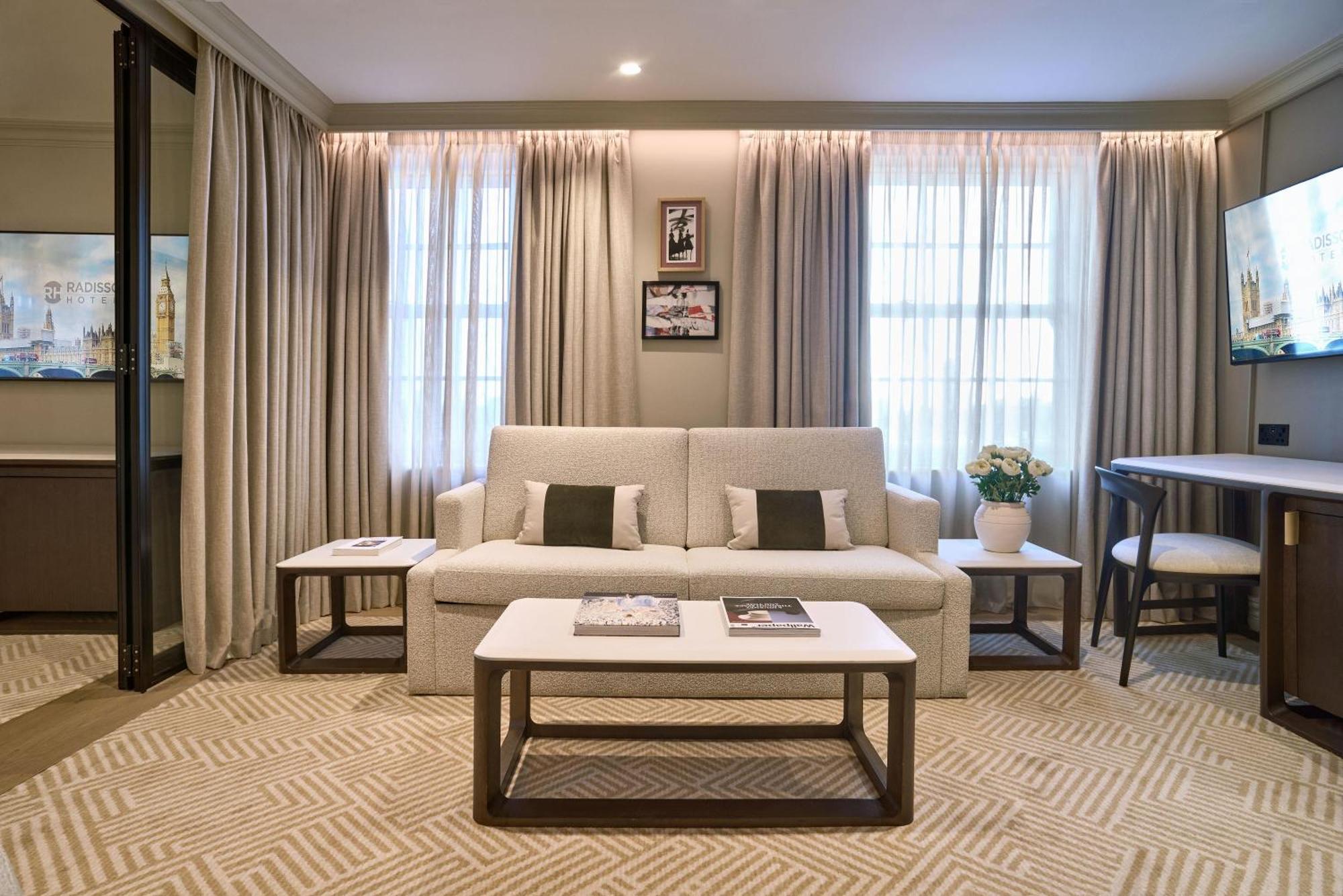 One Bedroom Suite Terrace