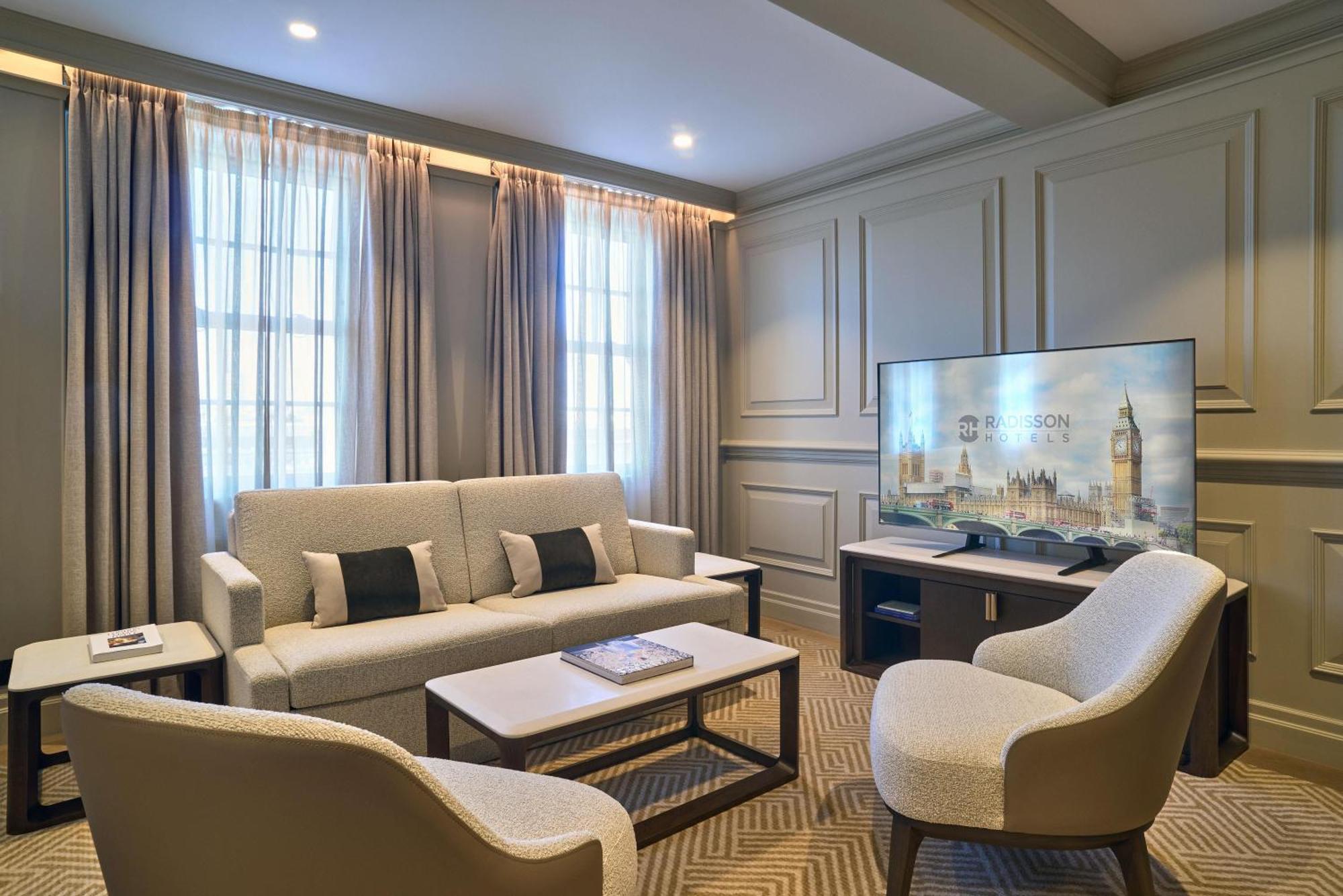 One-Bedroom Suite