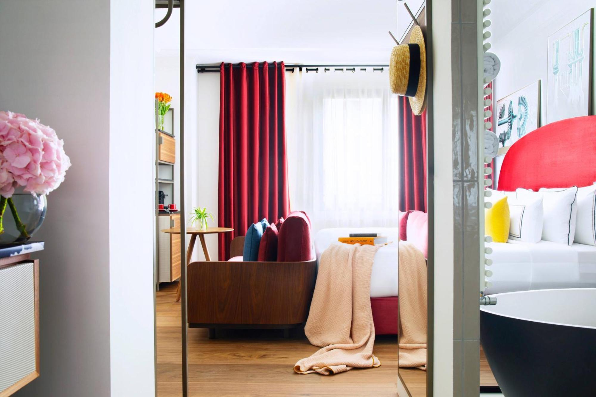 Deluxe Extra Room