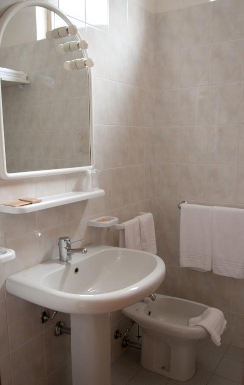 Double or Twin Room,22637409:JPEG