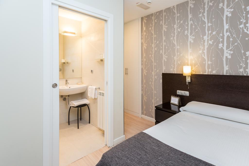 Small Single Room,59071072:JPEG
