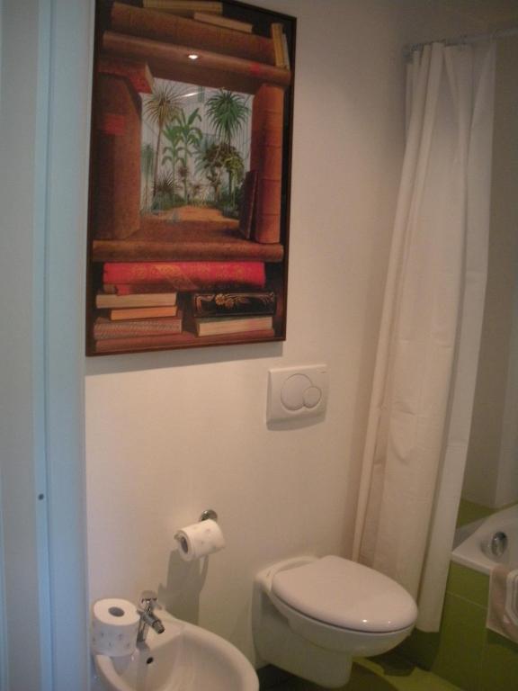 Double or Twin Room Private External Bathroom,858603041:JPEG
