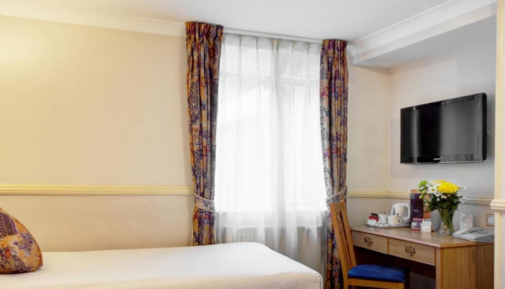 Classic Single Room,703436797:JPEG