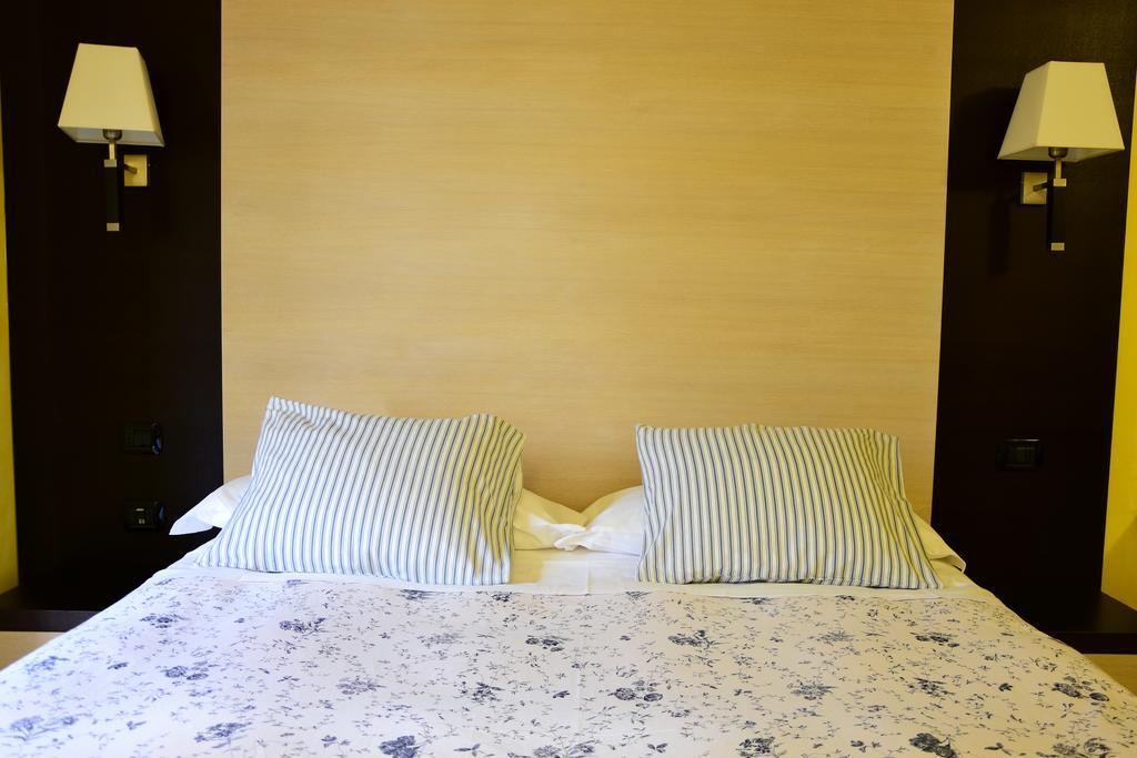 Economy Double or Twin Room,190262023:JPEG