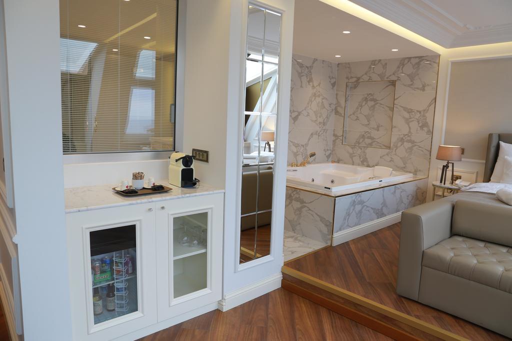 King Suite with Sea View,271952673:JPEG