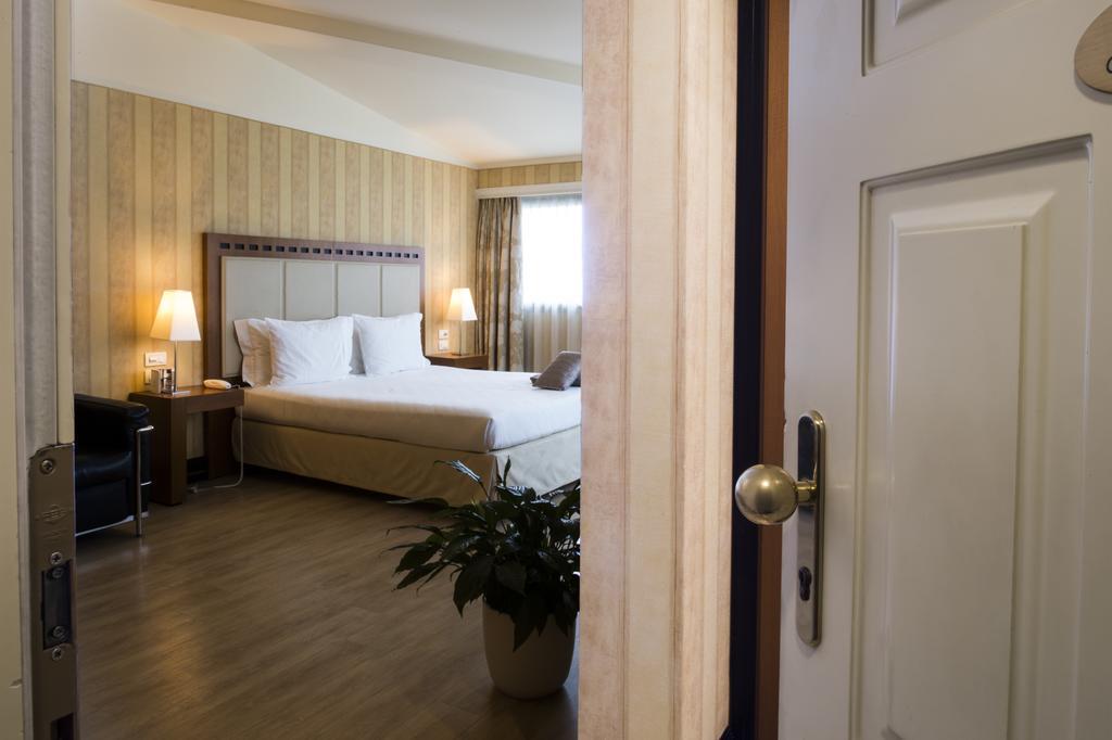 Junior Suite,779607645:JPEG