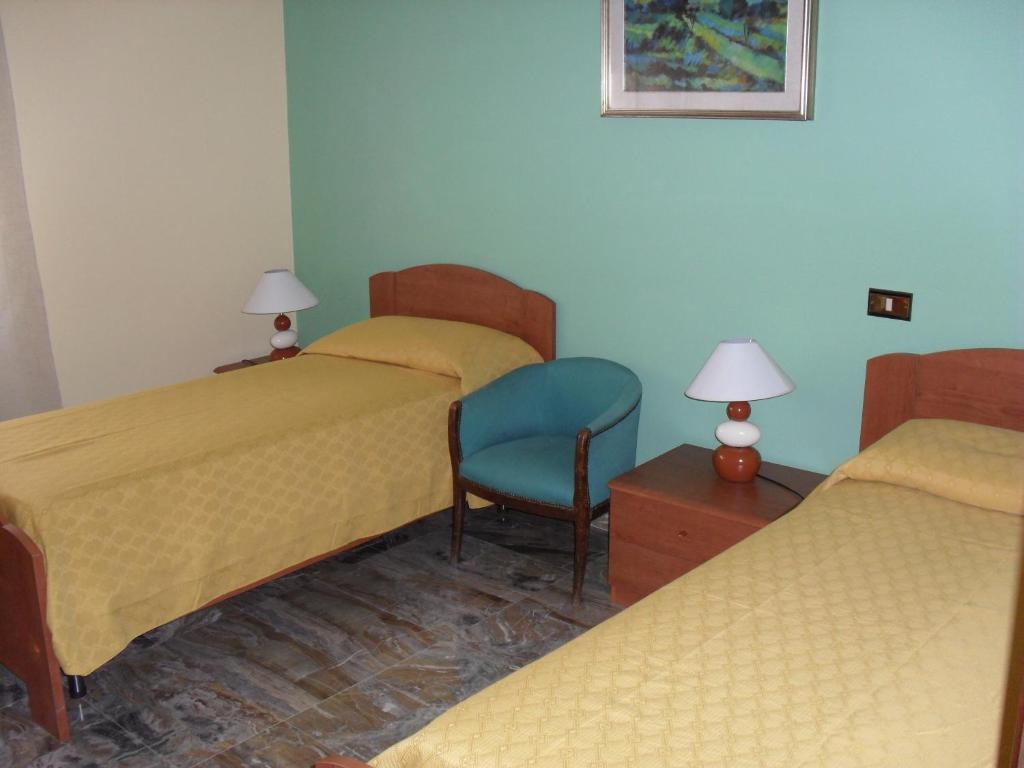 Double or Twin Room Private Bathroom,856944764:JPEG