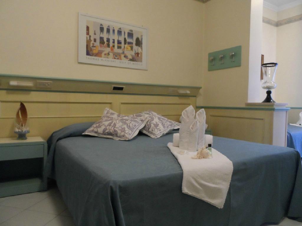 Large Double or Twin Room,1765913788:JPEG